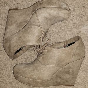 Brown/Gray Heeled boots